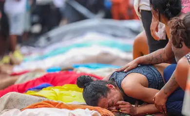 Rio de Janeiro (RJ), 22/12/2025 - Retrospectiva 2025 - Foto feita em 28/10/2025 - Dezenas de corpos são trazidos por moradores para a Praça São Lucas, na Penha, zona norte do Rio de Janeiro. Operação Contensçao. Foto: Tomaz Silva /Agência Brasil