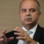 Coordenador de campanha diz estar surpreso com saída de Flávio Bolsonaro para os EUA