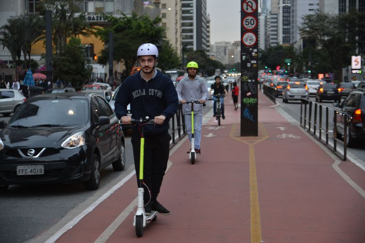 Novo Regulamento para Bicicletas e Patinetes Elétricos em São Paulo