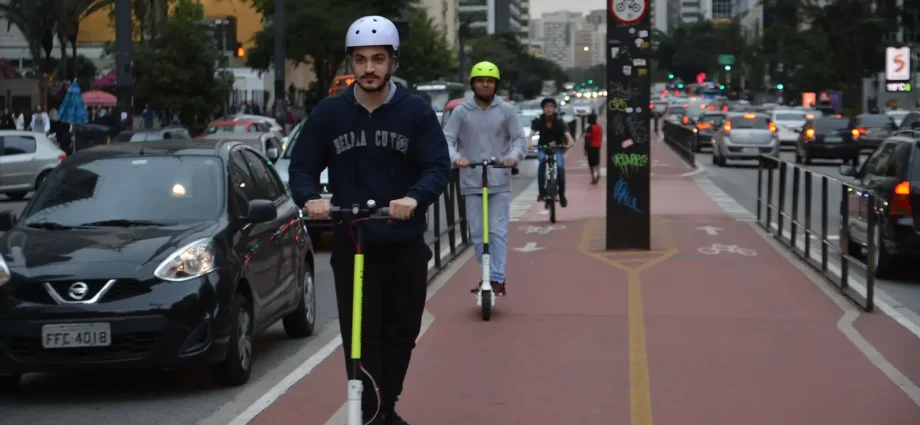 Novo Regulamento para Bicicletas e Patinetes Elétricos em São Paulo