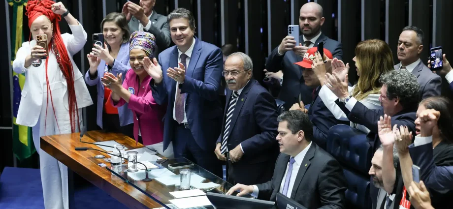 Senadores Aprovam Aceleração da Votação da PEC da Segurança Pública