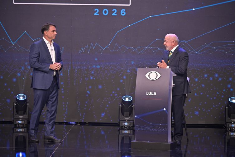 Campanhas de Lula e Flávio Bolsonaro assinam acordo para abertura de sigilos