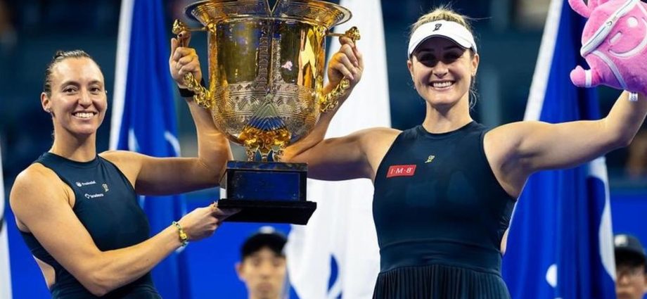 Luisa Stefani e Gabriela Dabrowski conquistam o WTA 1000 de Pequim