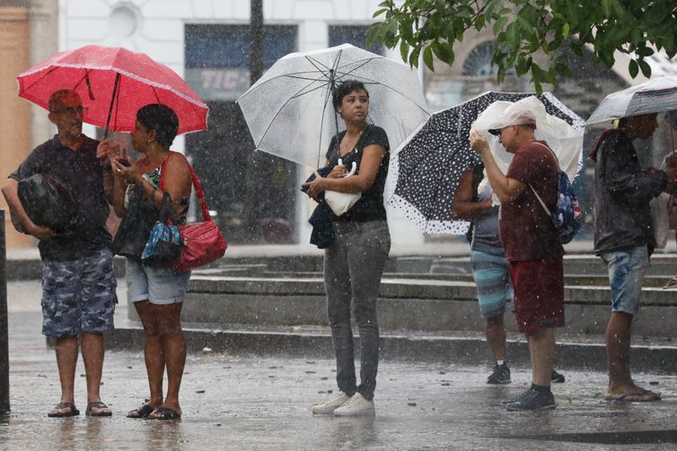 Inmet alerta para chuvas intensas no Norte, Sudeste e Centro-Oeste