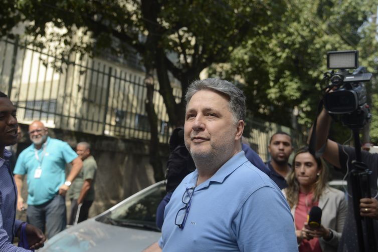 MPE Favorável à Desistência de Garotinho e Possibilidade de Eleição em Primeiro Turno