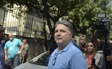 O ex-governador do Rio, Anthony Garotinho, é liberado do presídio de Benfica onde foi preso, durante a Operação Secretum Domus