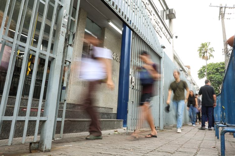 Prazo para Escolha do Idioma da Prova do Enem 2026 Termina Neste Domingo