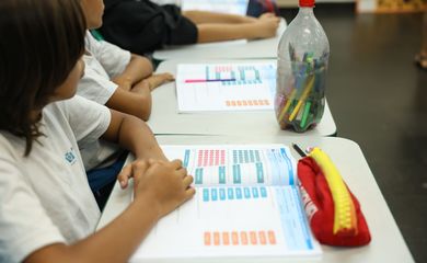 Rio de Janeiro (RJ), 04/06/2025 – Alunos em sala de aula no Centro Integrado de Educação Pública (CIEP) 001, no Catete, na zona sul da capital fluminense. Foto: Tomaz Silva/Agência Brasil