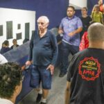 Aos 81 anos, aposentado vota no Rio dez dias após cirurgia: “não poderia ficar de fora”
