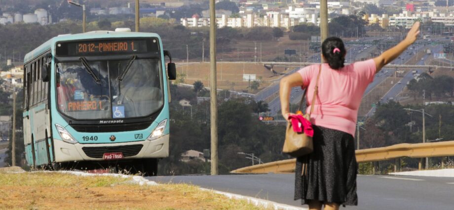 DPU pede ao STF transporte público gratuito no segundo turno das eleições