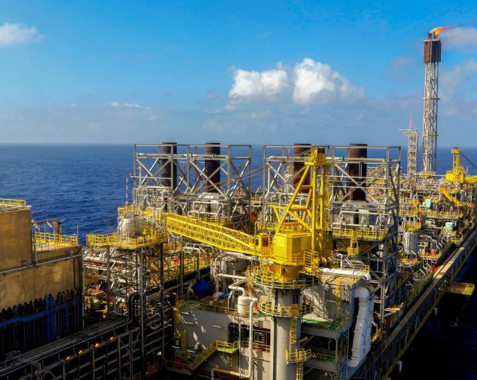 ANP Realiza Leilão de Mais de 320 Blocos de Petróleo no Rio de Janeiro