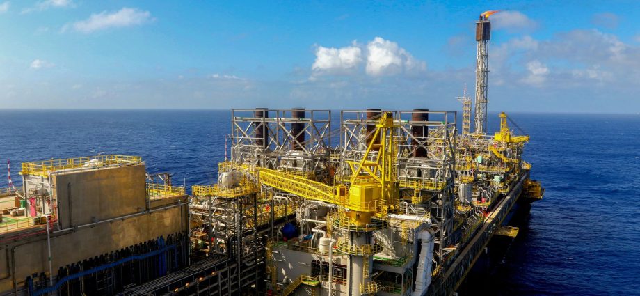 ANP Realiza Leilão de Mais de 320 Blocos de Petróleo no Rio de Janeiro