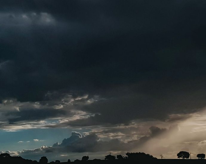 Alerta de Tempestades em Todo o País Durante o Feriado de Nossa Senhora Aparecida