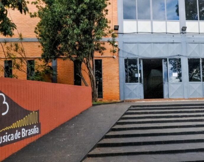 Alunos da Escola de Música de Brasília se apresentam na Rádio MEC em edição especial