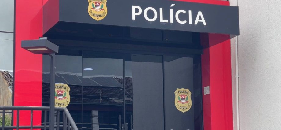 Polícia Investiga Vazamento de Imagens de Jovens em Site Erótico