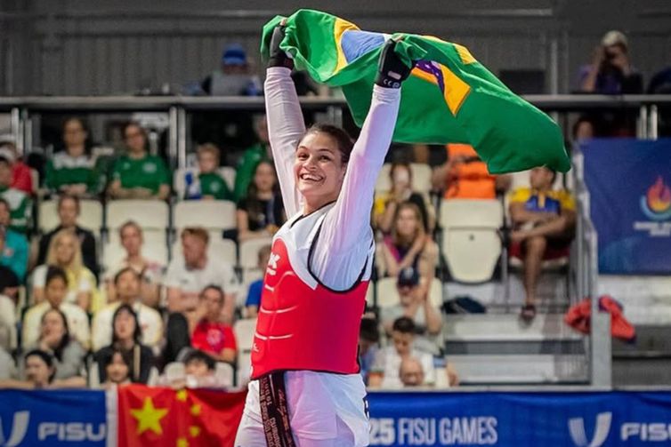 Maria Clara Pacheco Conquista Ouro na 3ª Etapa do Grand Prix de Taekwondo em Paris