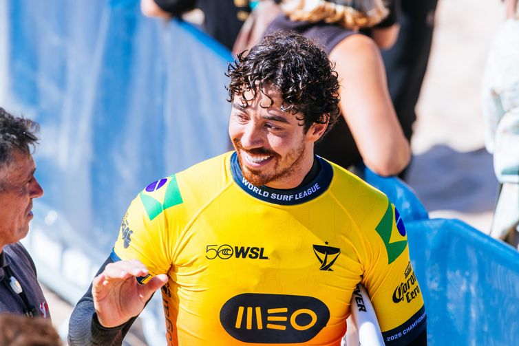 Surfe: Yago Dora, Ítalo Ferreira e Medina Avançam às Quartas em Peniche